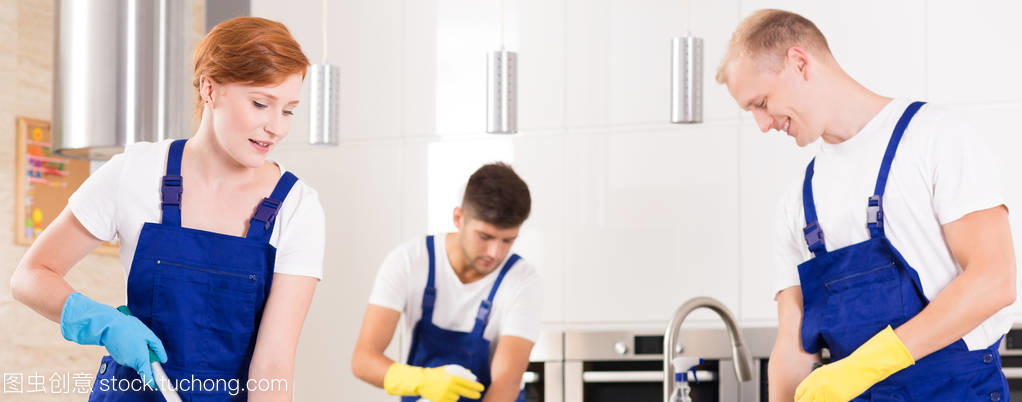 洁净之师 专业保洁团队的匠心守护